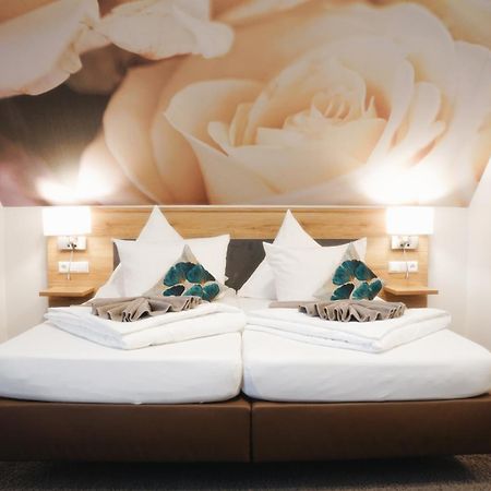 Outlet Hotel Metzingen  Ngoại thất bức ảnh