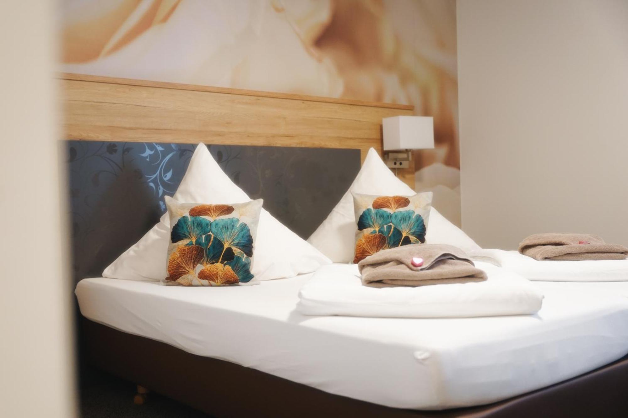 Outlet Hotel Metzingen  Ngoại thất bức ảnh