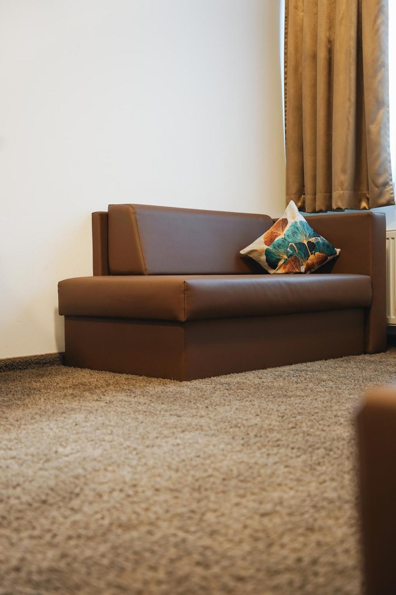 Outlet Hotel Metzingen  Ngoại thất bức ảnh