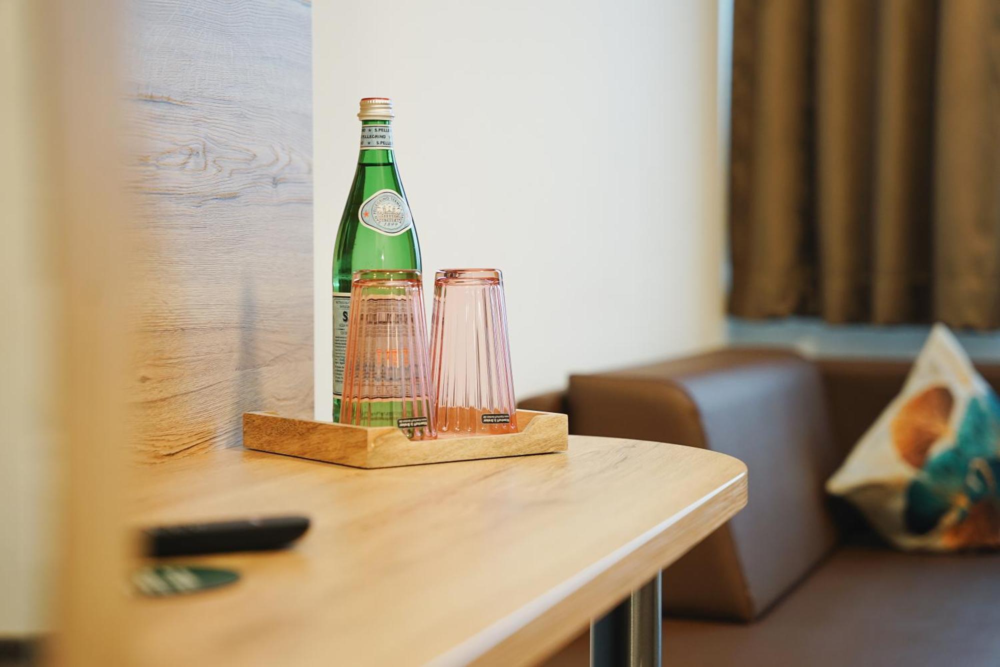 Outlet Hotel Metzingen  Ngoại thất bức ảnh