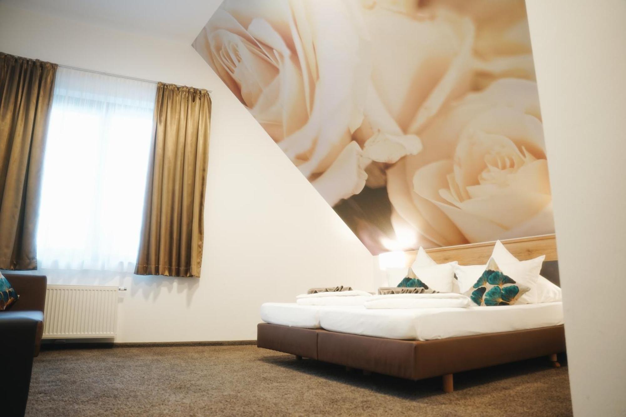 Outlet Hotel Metzingen  Ngoại thất bức ảnh