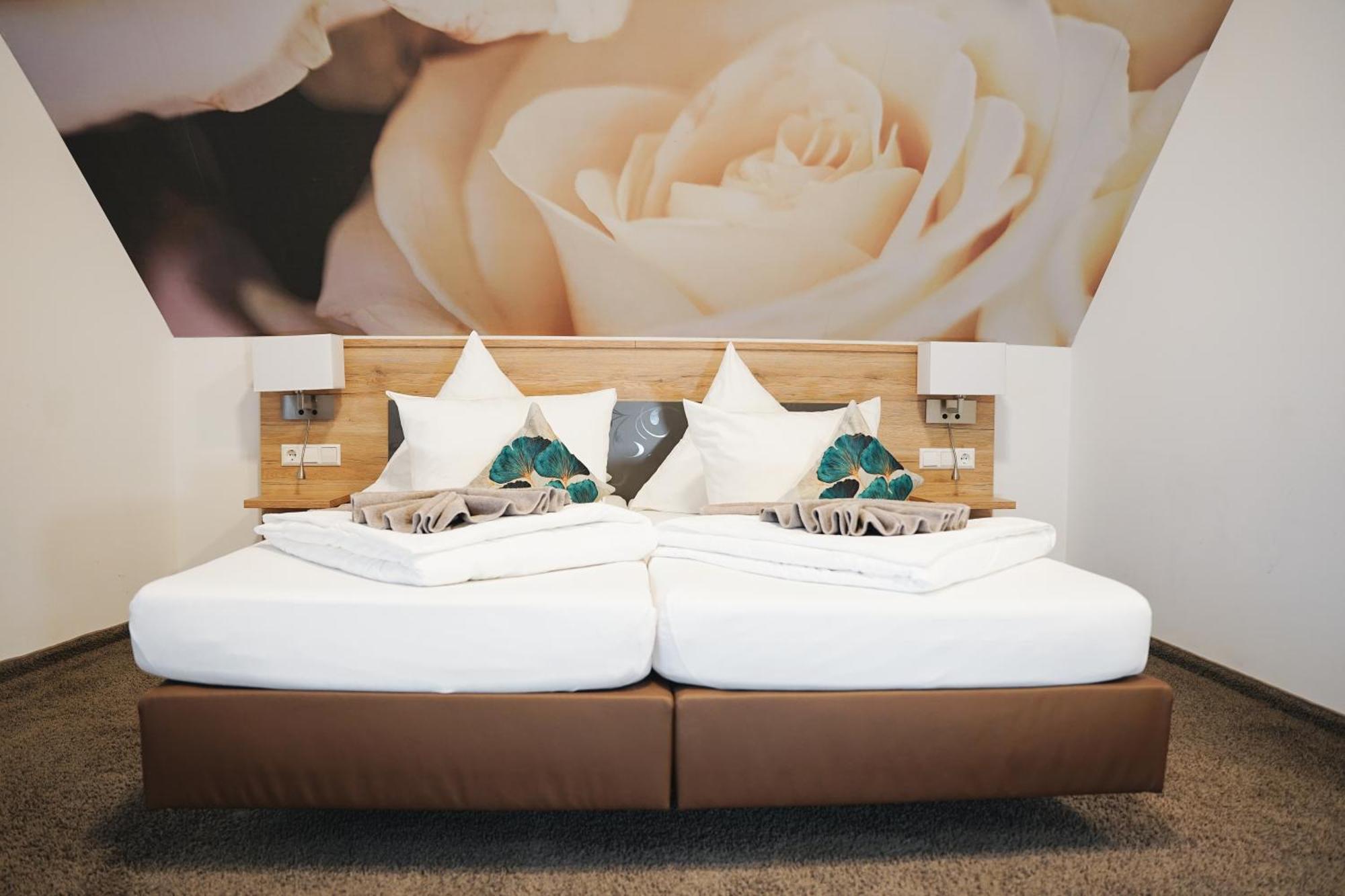 Outlet Hotel Metzingen  Ngoại thất bức ảnh