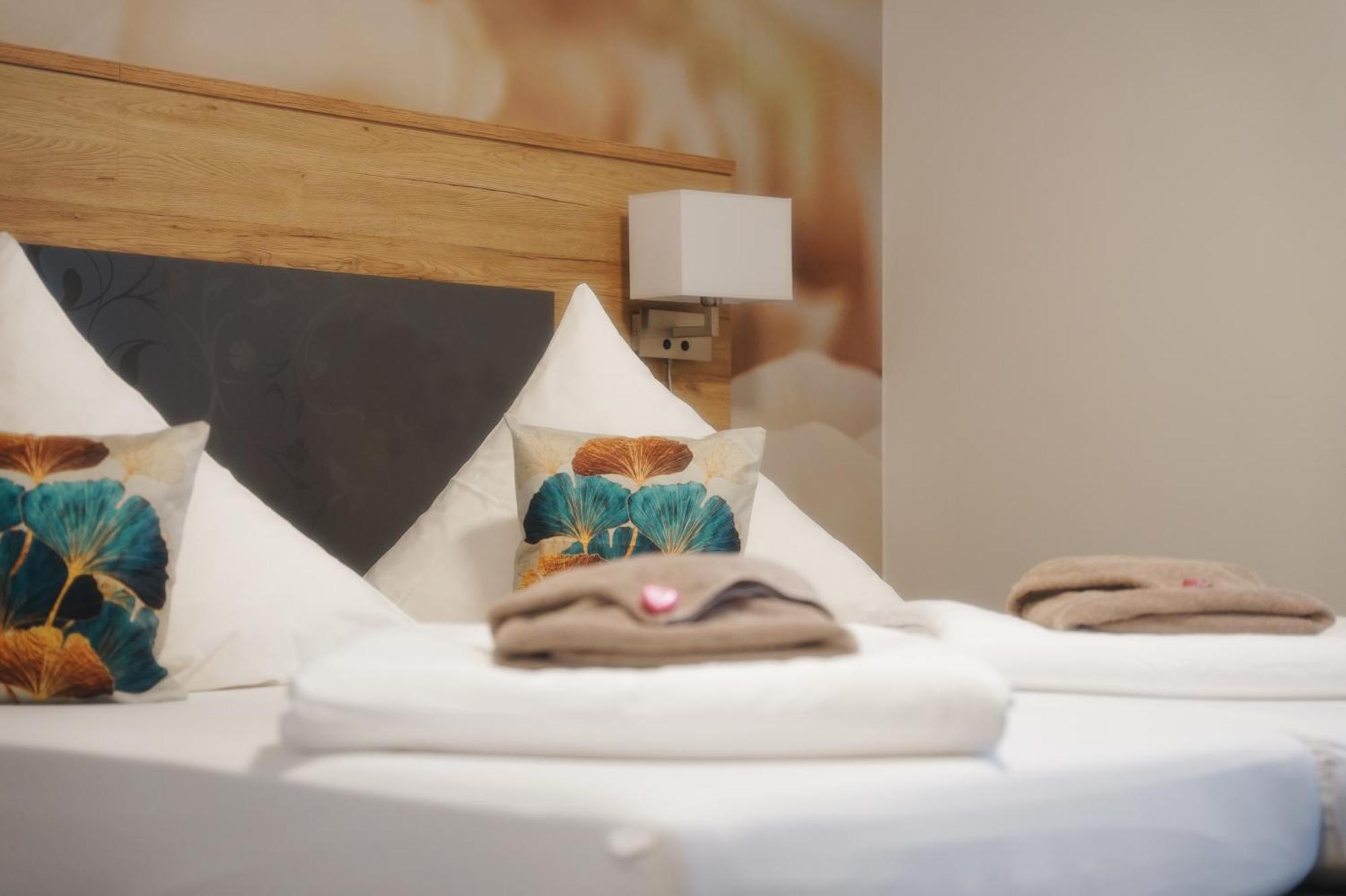 Outlet Hotel Metzingen  Ngoại thất bức ảnh