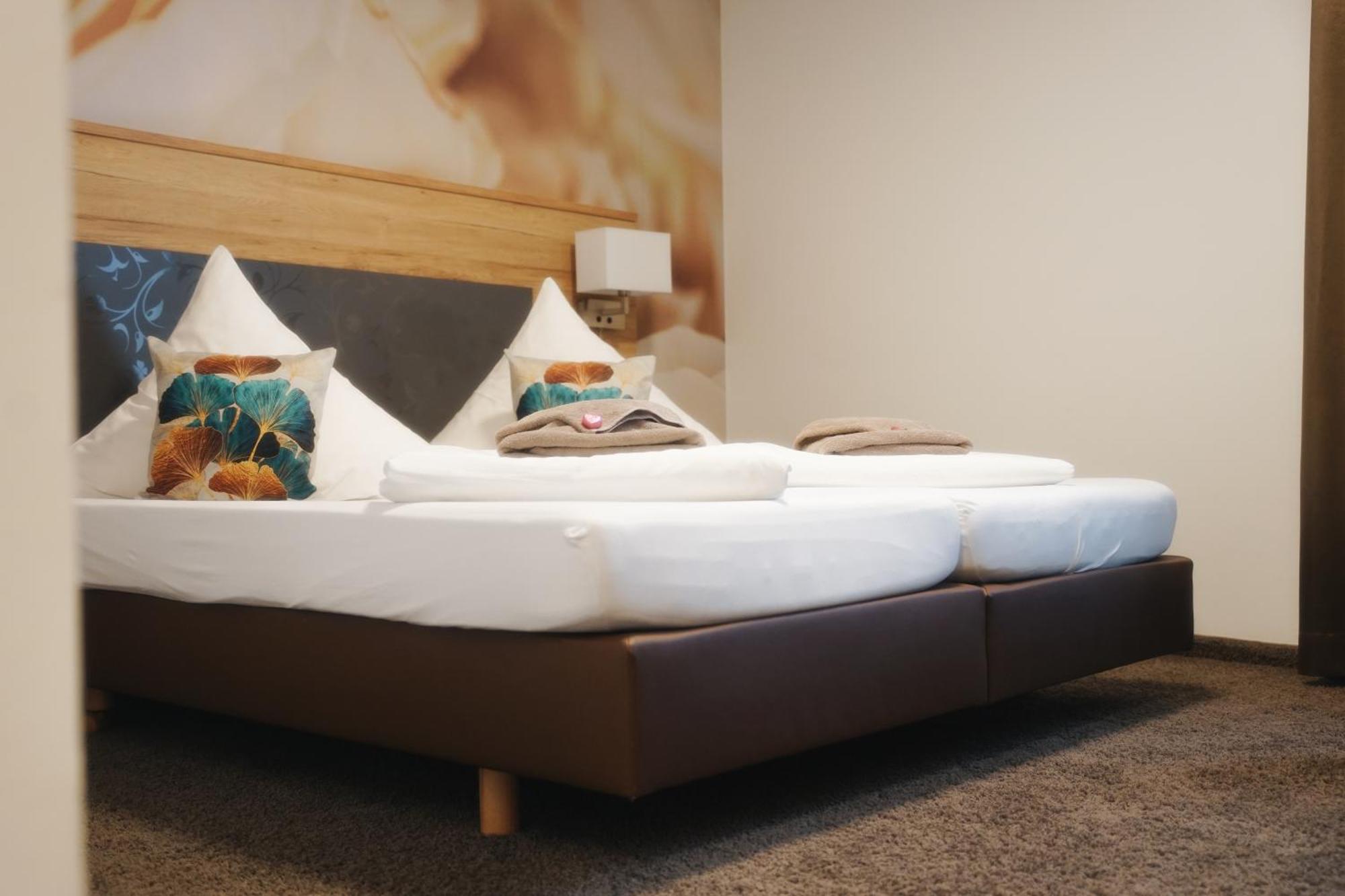 Outlet Hotel Metzingen  Ngoại thất bức ảnh