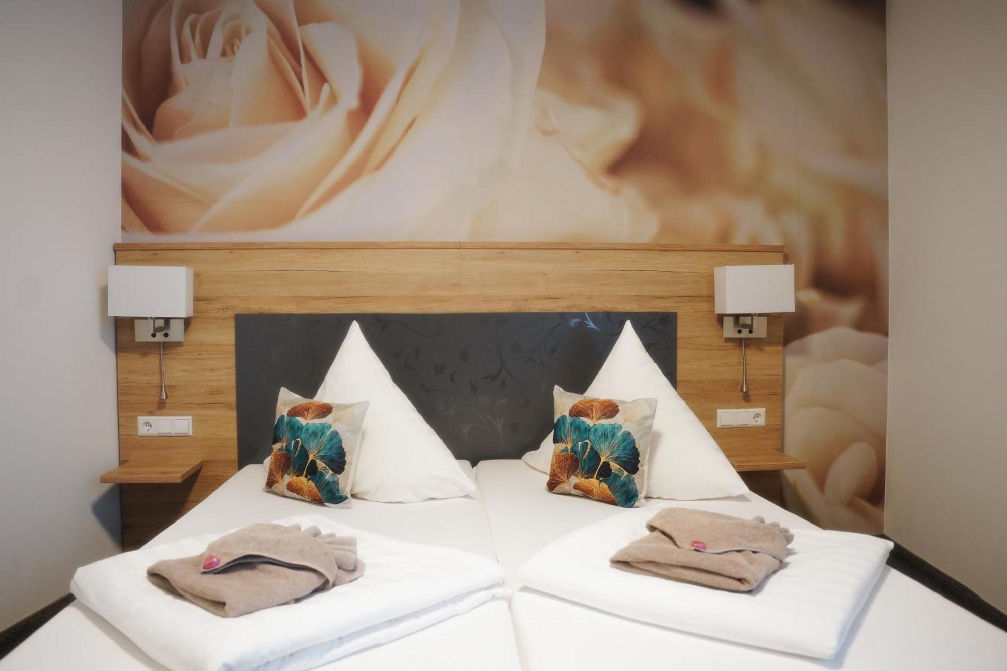 Outlet Hotel Metzingen  Ngoại thất bức ảnh