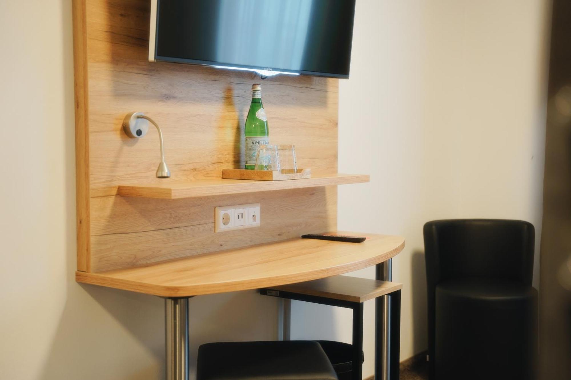 Outlet Hotel Metzingen  Ngoại thất bức ảnh